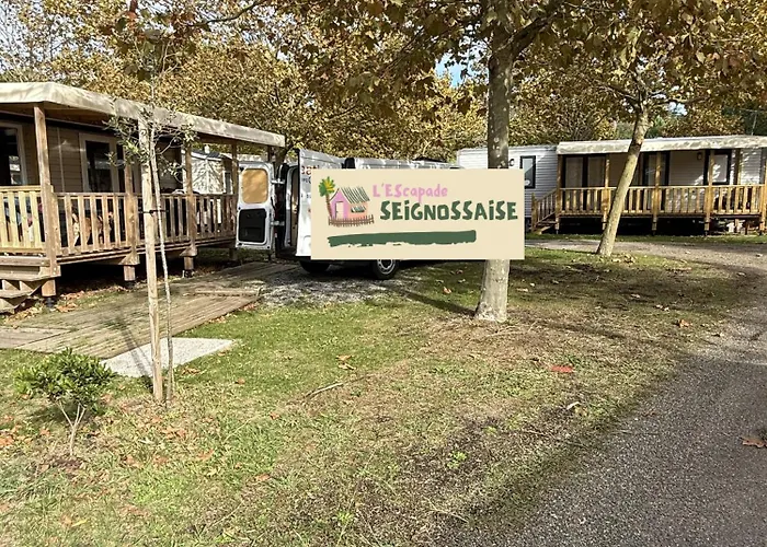 مكان تخييم L'escapade Seignossaise *