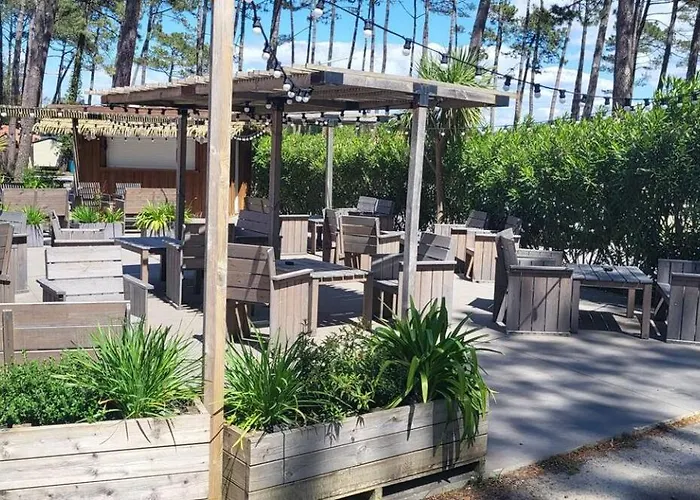 مكان تخييم L'escapade Seignossaise *